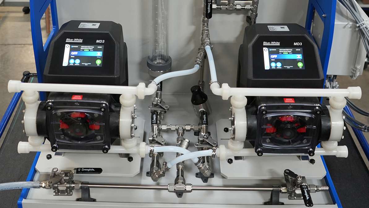 Výhody membránových dávkovacích čerpadel v aplikacích s chemickým dávkováním 3 Skid s dvojitými membránovými čerpadly