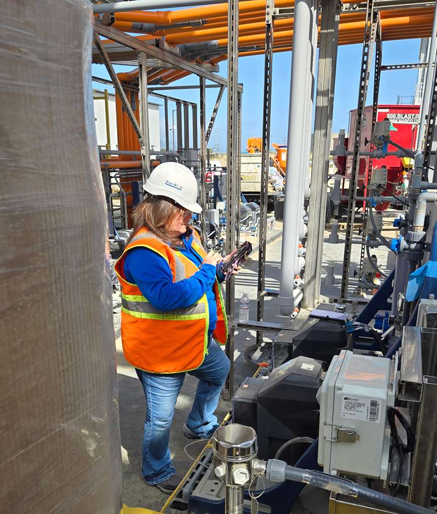 Blue-White® stattet die Kläranlage von San Francisco aus mit CHEM-FEED® Skid-Systeme und FLEXFLO® M4 Pumpen 2 Susanne 1